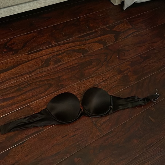 Victoria’s Secret strapless push-up bra - Picture 2 of 4